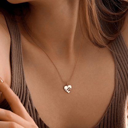 Collar personalizado con nombre y pata de corazón